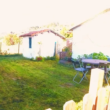 Con Jardin A 5 Minutos De La Playa 펜션 *